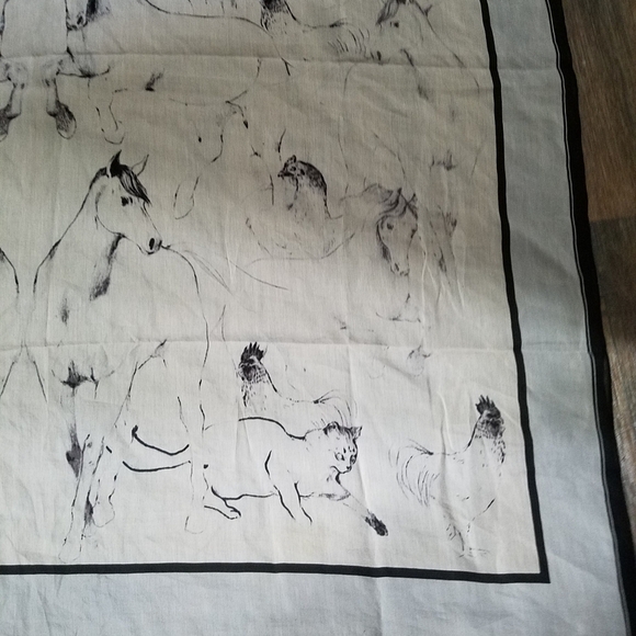 Aminal print scarf - Picture 6 of 8